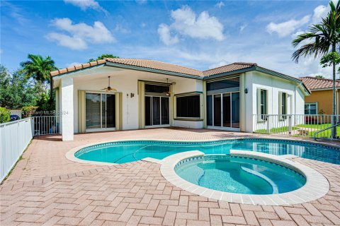 Casa en venta en Coral Springs, Florida, 4 dormitorios, 240.43 m2 № 1240128 - foto 18