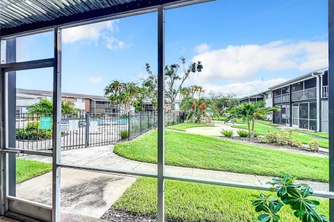 Condo in Orlando, Florida, 1 bedroom  № 1327365 - photo 27