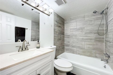 Condo in Orlando, Florida, 1 bedroom  № 1327365 - photo 22