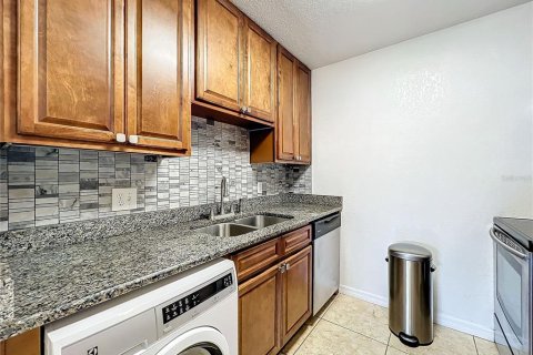 Copropriété à vendre à Orlando, Floride: 1 chambre, 66.89 m2 № 1327365 - photo 12