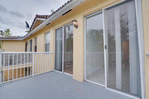 Condominio en venta en Royal Palm Beach, Florida, 3 dormitorios, 149.02 m2 № 1102239 - foto 2