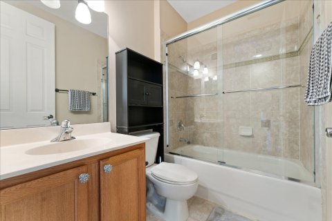 Condo in West Palm Beach, Florida, 3 bedrooms  № 1100867 - photo 4