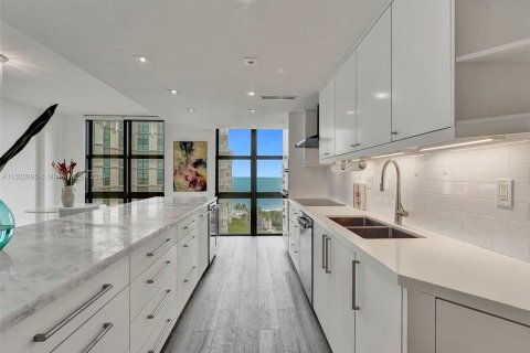 Condo in Key Biscayne, Florida, 3 bedrooms  № 983668 - photo 7