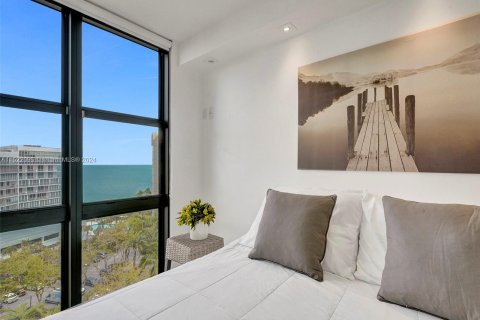 Condo in Key Biscayne, Florida, 3 bedrooms  № 983668 - photo 16