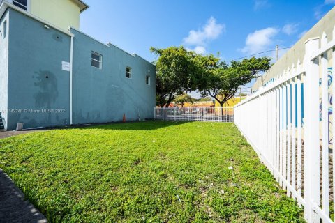 Купить коммерческую недвижимость в Майами, Флорида № 3903 - фото 2
