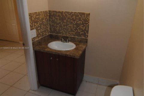 Townhouse in Homestead, Florida 3 bedrooms, 105.91 sq.m. № 1364136 - photo 9