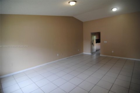 Townhouse in Homestead, Florida 3 bedrooms, 105.91 sq.m. № 1364136 - photo 5