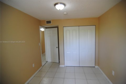 Townhouse in Homestead, Florida 3 bedrooms, 105.91 sq.m. № 1364136 - photo 14