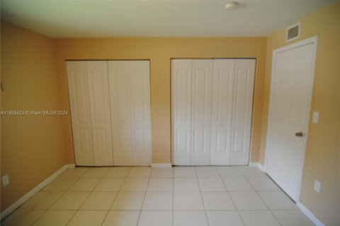 Townhouse in Homestead, Florida 3 bedrooms, 105.91 sq.m. № 1364136 - photo 6