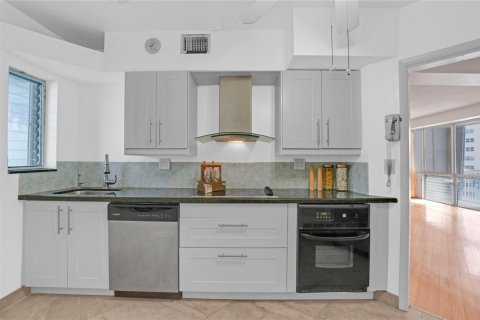 Condo in Fort Lauderdale, Florida, 3 bedrooms  № 959205 - photo 29