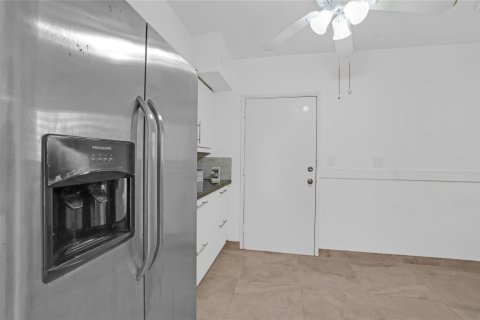 Condo in Fort Lauderdale, Florida, 3 bedrooms  № 959205 - photo 26