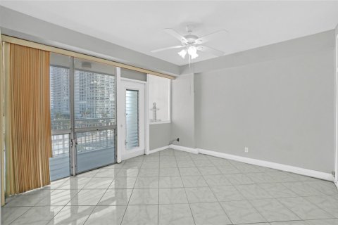 Condo in Fort Lauderdale, Florida, 3 bedrooms  № 959205 - photo 20