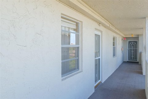 Condominio en venta en Lauderhill, Florida, 2 dormitorios, 117.06 m2 № 1005461 - foto 29
