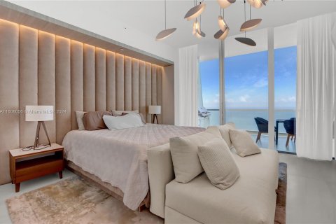 Condo in Sunny Isles Beach, Florida, 4 bedrooms  № 1229670 - photo 13