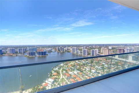 Condo in Sunny Isles Beach, Florida, 4 bedrooms  № 1229670 - photo 25