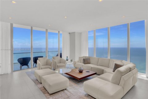 Condo in Sunny Isles Beach, Florida, 4 bedrooms  № 1229670 - photo 3