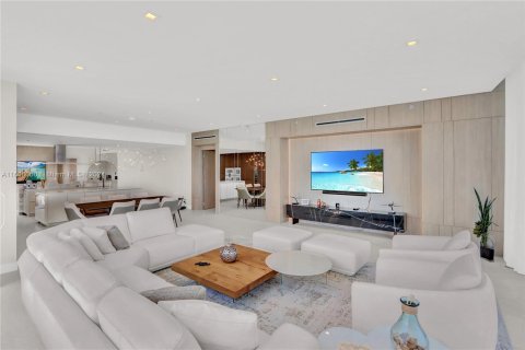 Condo in Sunny Isles Beach, Florida, 4 bedrooms  № 1229670 - photo 4