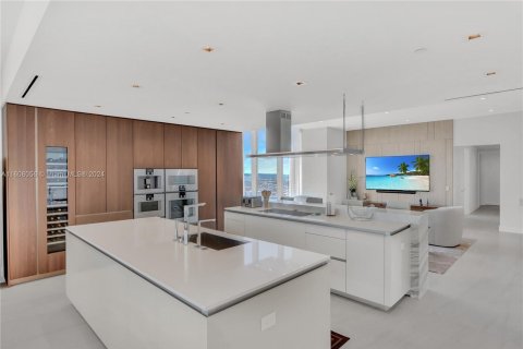 Condo in Sunny Isles Beach, Florida, 4 bedrooms  № 1229670 - photo 7