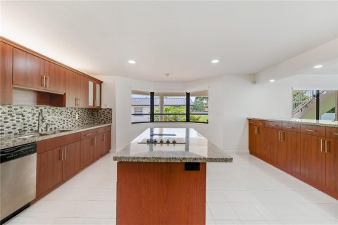 House in Miami, Florida 9 bedrooms, 515.61 sq.m. № 1229669 - photo 20