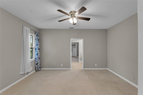 House in Coral Springs, Florida 5 bedrooms, 392.23 sq.m. № 1229081 - photo 19