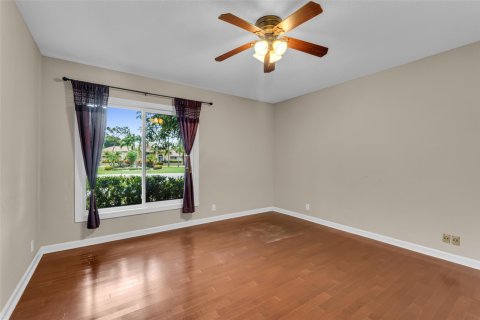 Villa ou maison à vendre à Coral Springs, Floride: 5 chambres, 392.23 m2 № 1229081 - photo 28