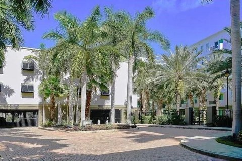 Copropriété à vendre à Fort Lauderdale, Floride: 1 chambre, 70.23 m2 № 1223333 - photo 2