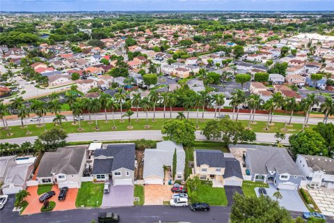 Villa ou maison à vendre à Miami, Floride: 3 chambres, 163.6 m2 № 1321127 - photo 20