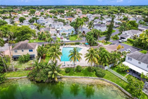 Villa ou maison à vendre à Miami, Floride: 3 chambres, 163.6 m2 № 1321127 - photo 24