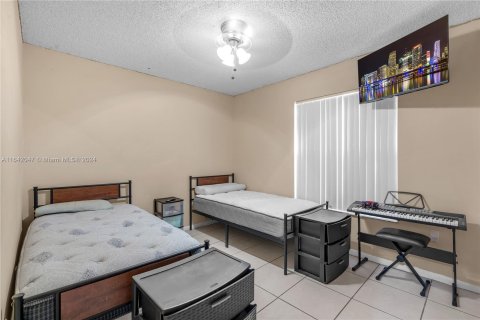 Casa en venta en Miami, Florida, 3 dormitorios, 163.6 m2 № 1321127 - foto 16