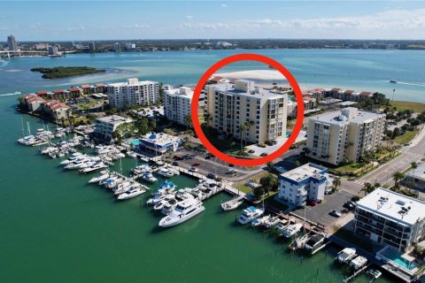 Condominio en venta en Clearwater, Florida, 2 dormitorios, 121.7 m2 № 1262576 - foto 1