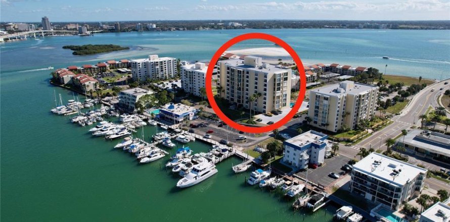 Condominio en Clearwater, Florida, 2 dormitorios  № 1262576