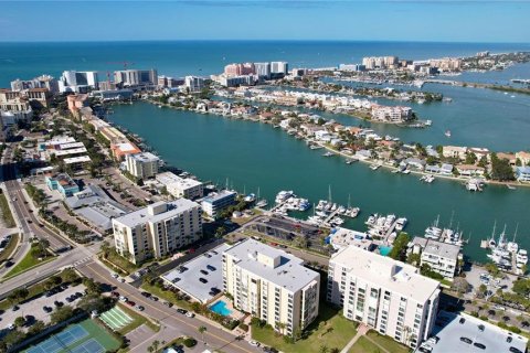 Condominio en venta en Clearwater, Florida, 2 dormitorios, 121.7 m2 № 1262576 - foto 22