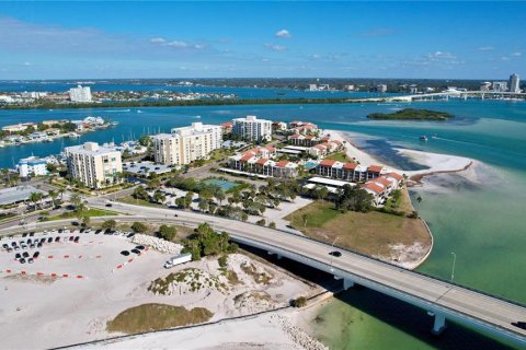 Condominio en venta en Clearwater, Florida, 2 dormitorios, 121.7 m2 № 1262576 - foto 29