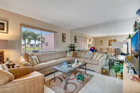 Condo in Delray Beach, Florida, 1 bedroom  № 882400 - photo 29