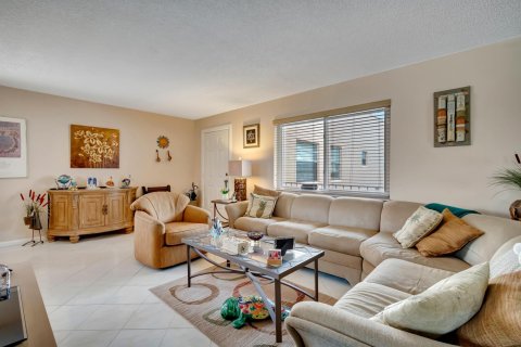 Condo in Delray Beach, Florida, 1 bedroom  № 882400 - photo 27