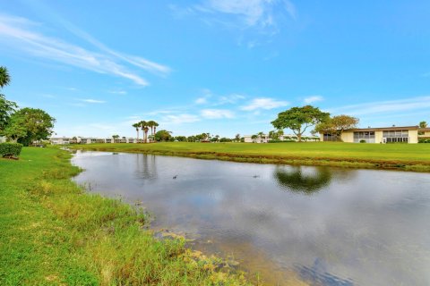 Condo in Delray Beach, Florida, 1 bedroom  № 882400 - photo 2