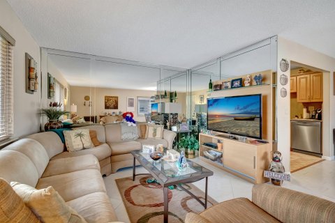 Condo in Delray Beach, Florida, 1 bedroom  № 882400 - photo 28