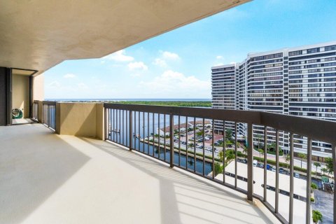 Condominio en venta en North Palm Beach, Florida, 2 dormitorios, 181.16 m2 № 882401 - foto 25