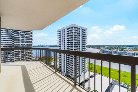 Condominio en venta en North Palm Beach, Florida, 2 dormitorios, 181.16 m2 № 882401 - foto 22