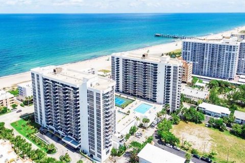 Condominio en venta en Pompano Beach, Florida, 1 dormitorio, 65.03 m2 № 1121438 - foto 25