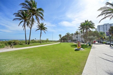 Copropriété à vendre à Pompano Beach, Floride: 1 chambre, 65.03 m2 № 1121438 - photo 21