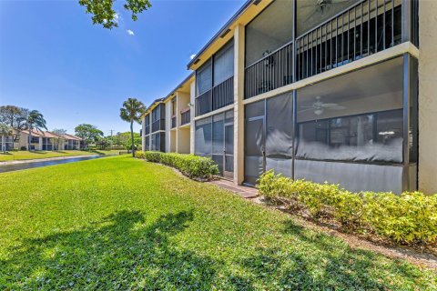 Copropriété à vendre à Deerfield Beach, Floride: 2 chambres, 102.19 m2 № 1121437 - photo 14