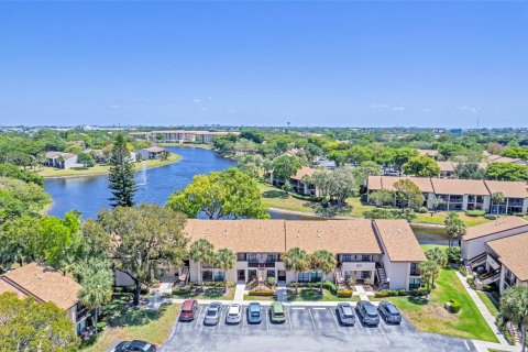 Condo in Deerfield Beach, Florida, 2 bedrooms  № 1121437 - photo 4