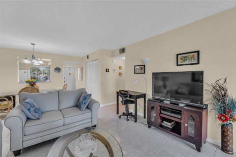 Copropriété à vendre à Deerfield Beach, Floride: 2 chambres, 102.19 m2 № 1121437 - photo 23