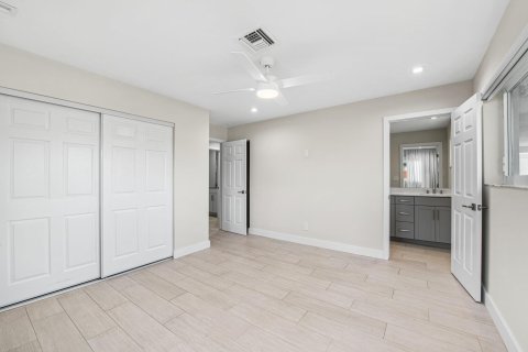Casa en venta en Deerfield Beach, Florida, 2 dormitorios, 134.06 m2 № 1134926 - foto 2
