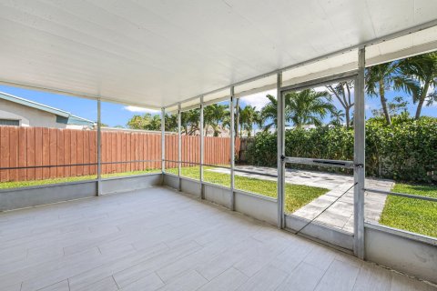 Casa en venta en Deerfield Beach, Florida, 2 dormitorios, 134.06 m2 № 1134926 - foto 9