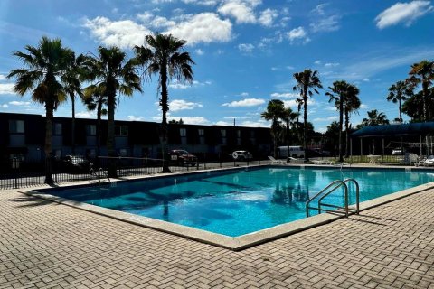 Condominio en venta en Orlando, Florida, 3 dormitorios, 120.96 m2 № 1374798 - foto 9