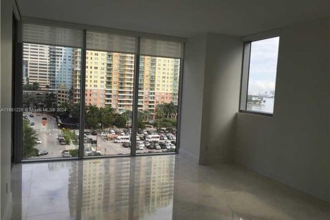 Condo in Miami, Florida, 1 bedroom  № 1367610 - photo 17