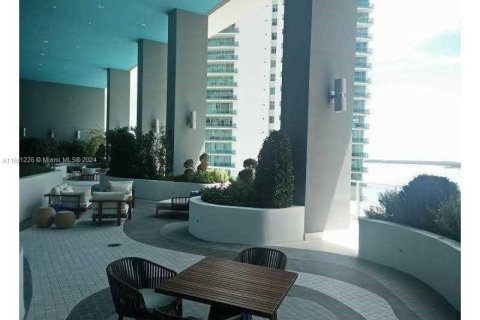 Condominio en alquiler en Miami, Florida, 1 dormitorio, 75.25 m2 № 1367610 - foto 11