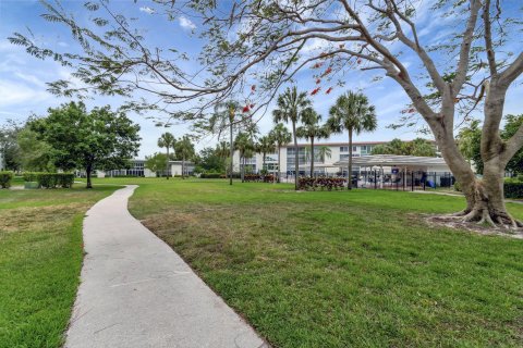 Condo in Coconut Creek, Florida, 2 bedrooms  № 1177307 - photo 3